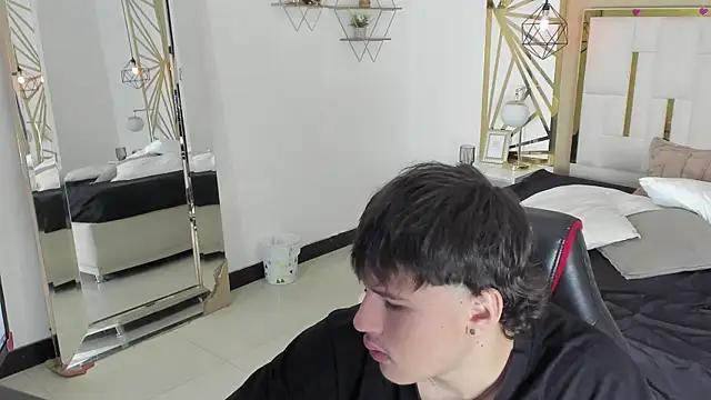 SEXYBOY VC online show from October 20, 2025, 1:11 pm