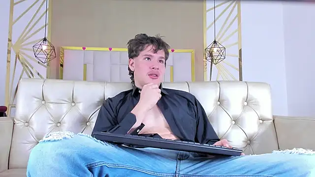 SEXYBOY VC online show from October 23, 2025, 12:48 pm