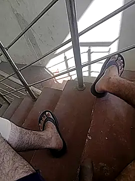 monty935 online show from November 9, 2025, 5:50 am