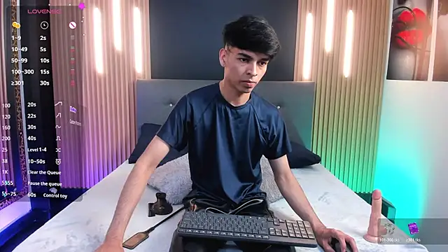 OnlyJos online show from November 21, 2025, 8:18 pm