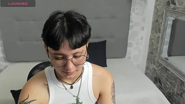 Snapshot of emahills__axelrose chatting on September 12, 2025, 12:55 am emahills axelrose online show from September 12, 2025, 12:55 am