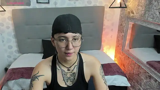 Snapshot of emahills__axelrose chatting on October 4, 2025, 1:58 am emahills axelrose online show from October 4, 2025, 1:58 am