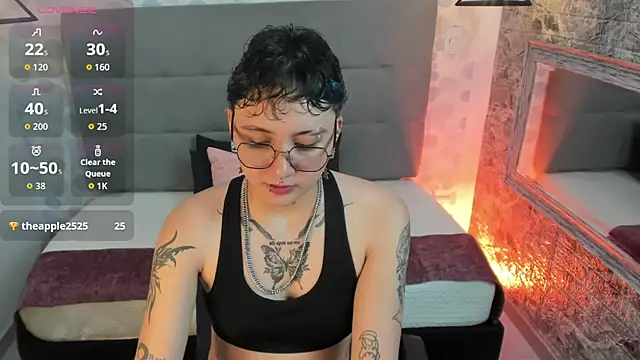 Snapshot of emahills__axelrose chatting on October 26, 2025, 1:22 am emahills axelrose online show from October 26, 2025, 1:22 am