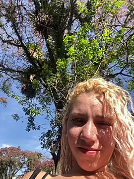 Bruna551 online show from October 12, 2025, 6:40 pm