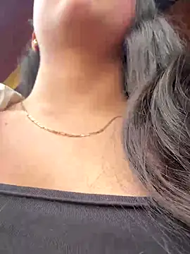 Snapshot of Dulce_1408 chatting on October 21, 2025, 9:04 pm Dulce 1408 online show from October 21, 2025, 9:04 pm