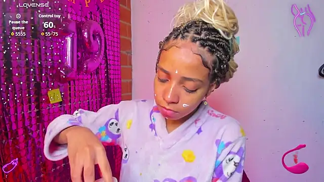 yumi hanna online show from September 29, 2025, 9:41 pm