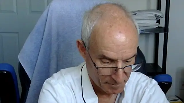 funone1999 online show from October 31, 2025, 8:54 pm