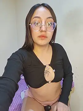 StefaniaFoxx  online show from May 14, 2026, 5:36 am