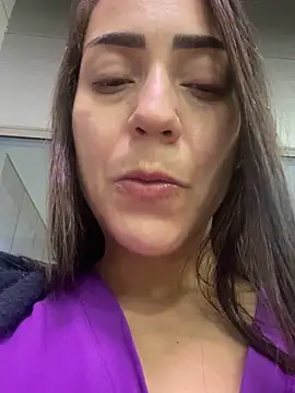 lucioliveira online show from September 21, 2025, 1:07 am