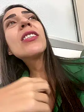 lucioliveira online show from October 8, 2025, 2:42 am