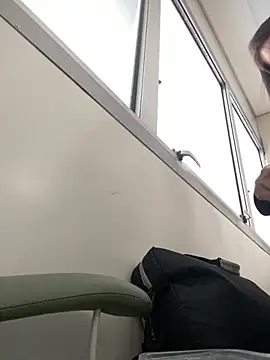 lucioliveira online show from October 22, 2025, 2:06 pm