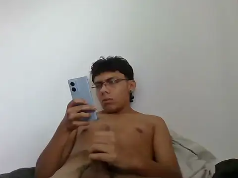 snopgz online show from December 1, 2025, 1:38 pm