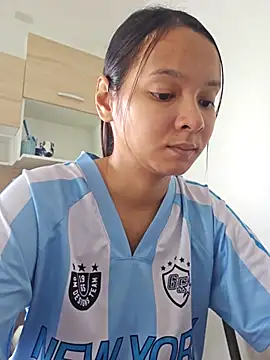 Natural Asian Girl online show from November 1, 2025, 3:41 am