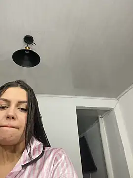 lunita sweet5 online show from September 28, 2025, 11:10 pm