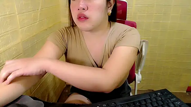 xUrDreamSlutWhore online show from October 21, 2025, 3:02 pm