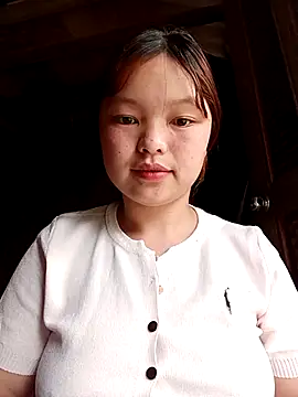 XoiXoi232 online show from November 7, 2025, 8:36 am