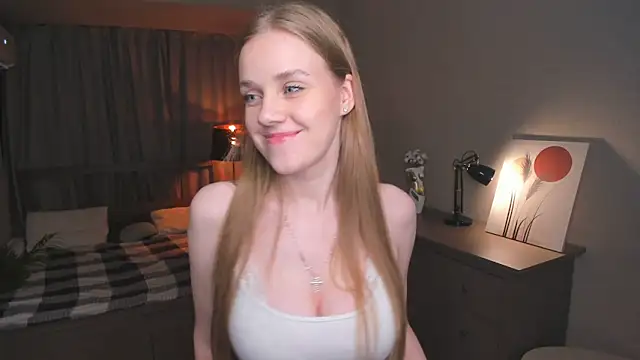 OdellaFrake online show from September 24, 2025, 7:50 pm