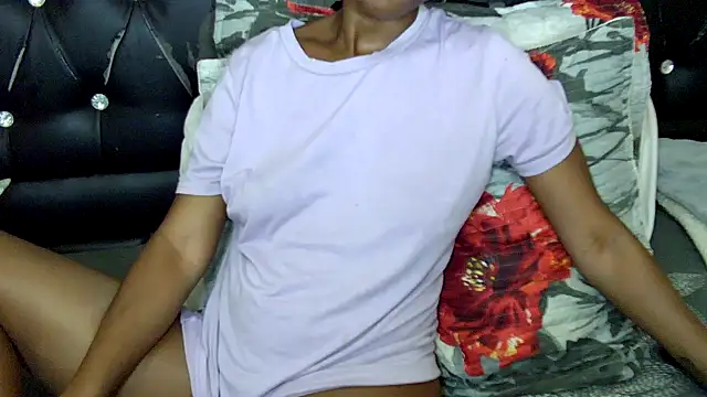 blueyXxX online show from October 22, 2025, 1:33 pm