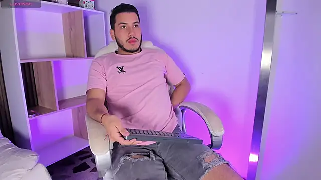 Axel grey  online show from October 15, 2025, 12:27 pm