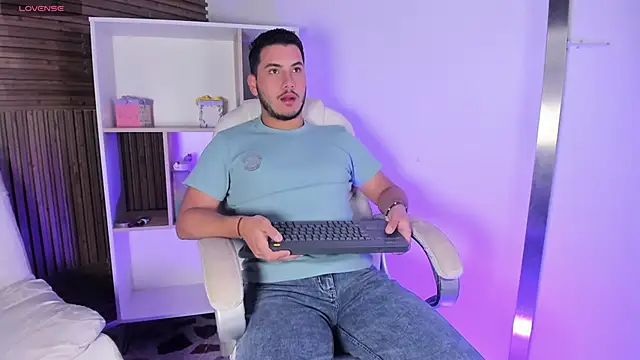 Axel grey  online show from November 8, 2025, 12:27 pm