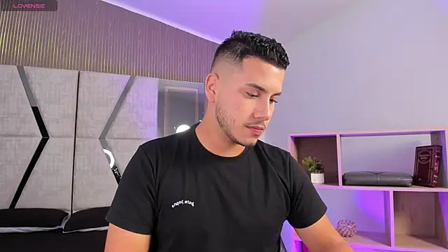 Axel grey  online show from February 19, 2026, 12:45 pm