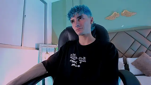 JaydenVillalobos online show from September 12, 2025, 9:37 pm