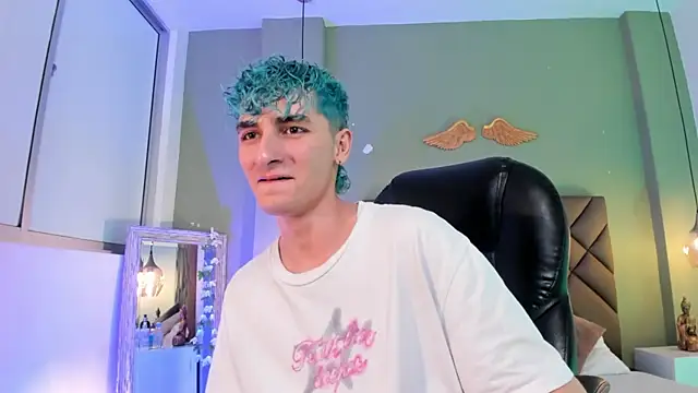 JaydenVillalobos online show from September 18, 2025, 10:12 pm