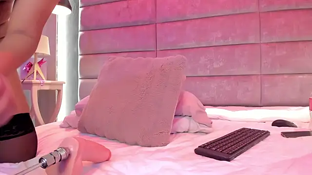 SophiieEvanss online show from November 9, 2025, 5:17 am