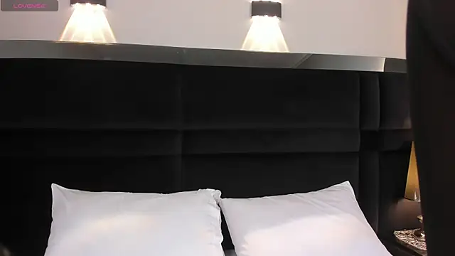 Snapshot of CarolineLee_ chatting on April 29, 2026, 10:38 pm CarolineLee online show from April 29, 2026, 10:38 pm