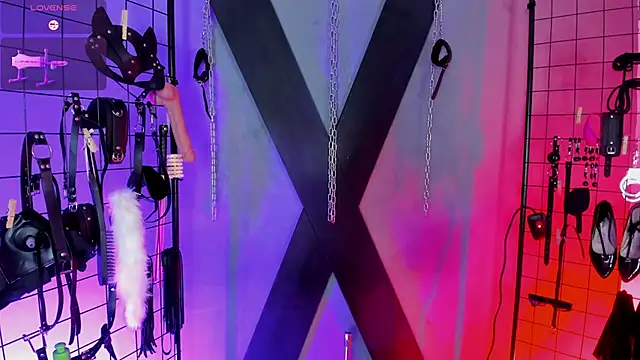 VictoryaLiah BDSM online show from November 11, 2025, 10:37 am