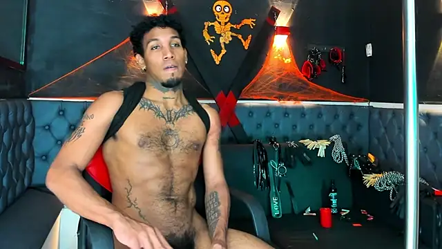 Snapshot of DIEGO_WICKED chatting on October 28, 2025, 5:15 pm DIEGO WICKED online show from October 28, 2025, 5:15 pm