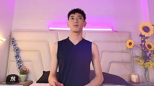 Ashton Myers online show from October 29, 2025, 7:48 pm