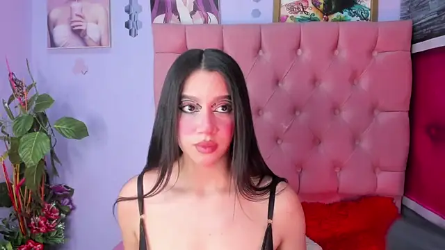 Megan Luxe online show from October 21, 2025, 11:16 pm