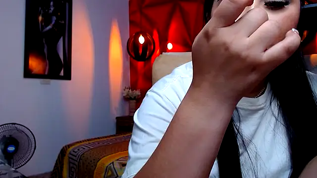 IsabellaaSweet online show from September 23, 2025, 6:33 pm