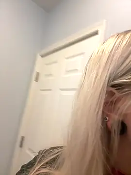 Snapshot of Paige_Turner chatting on October 18, 2025, 9:43 am Paige Turner online show from October 18, 2025, 9:43 am