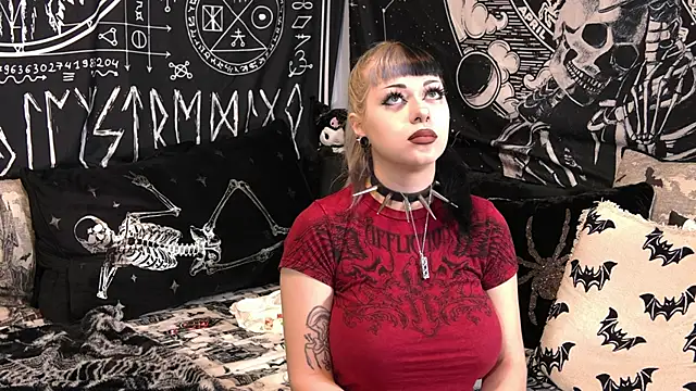 Snapshot of Paige_Turner chatting on May 1, 2026, 4:33 pm Paige Turner online show from May 1, 2026, 4:33 pm