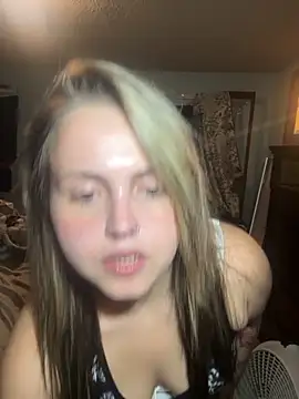 JuicyExxxperience online show from October 28, 2025, 11:47 am