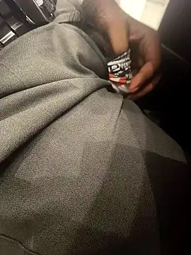 hotboy43339 online show from December 17, 2025, 9:04 am