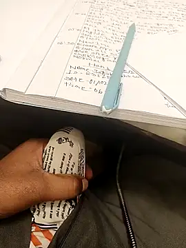 hotboy43339 online show from February 5, 2026, 3:00 am