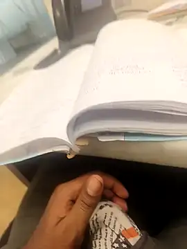 hotboy43339 online show from February 11, 2026, 9:03 am