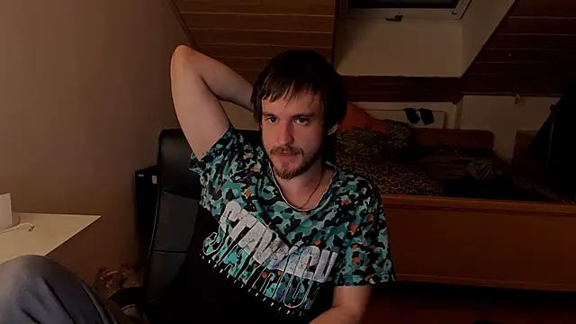 Snapshot of Bez3ybik chatting on January 6, 2026, 11:51 pm Bez3ybik online show from January 6, 2026, 11:51 pm