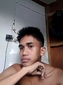 charlie0728 online show from September 26, 2025, 9:52 pm