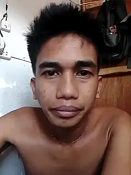 charlie0728 online show from October 5, 2025, 10:51 pm