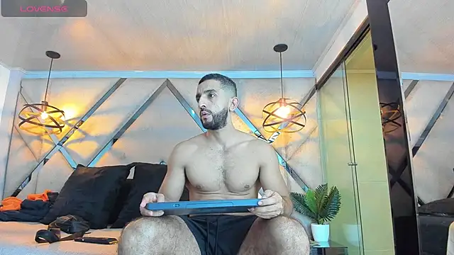 Yiyo10  online show from April 8, 2026, 3:50 am