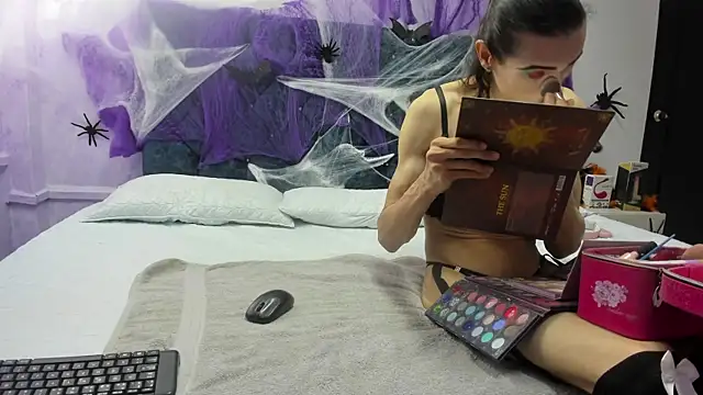 Snapshot of shantala_nastasiia chatting on October 28, 2025, 12:30 pm shantala nastasiia online show from October 28, 2025, 12:30 pm