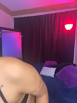 ZahaRose online show from November 9, 2025, 4:55 am