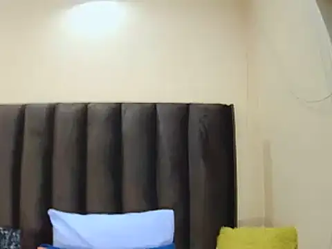 BigAssjuicy26 online show from November 12, 2025, 5:13 pm