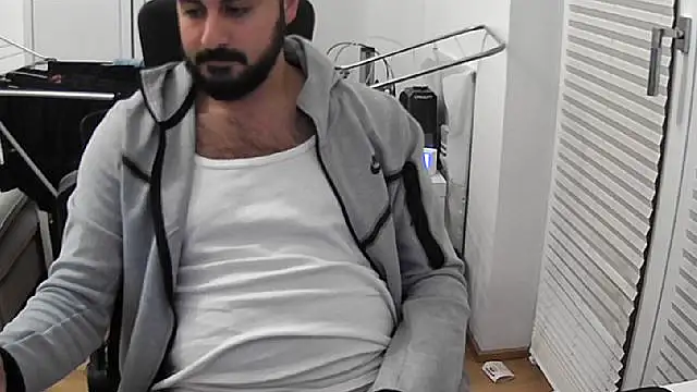 Velvetvoyager69 online show from October 24, 2025, 5:20 pm