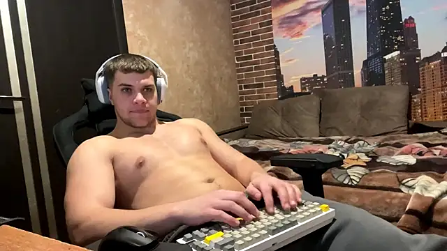 MusclePhantom online show from February 23, 2026, 10:29 pm