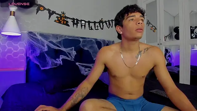 CuteButHarder online show from October 15, 2025, 11:54 am